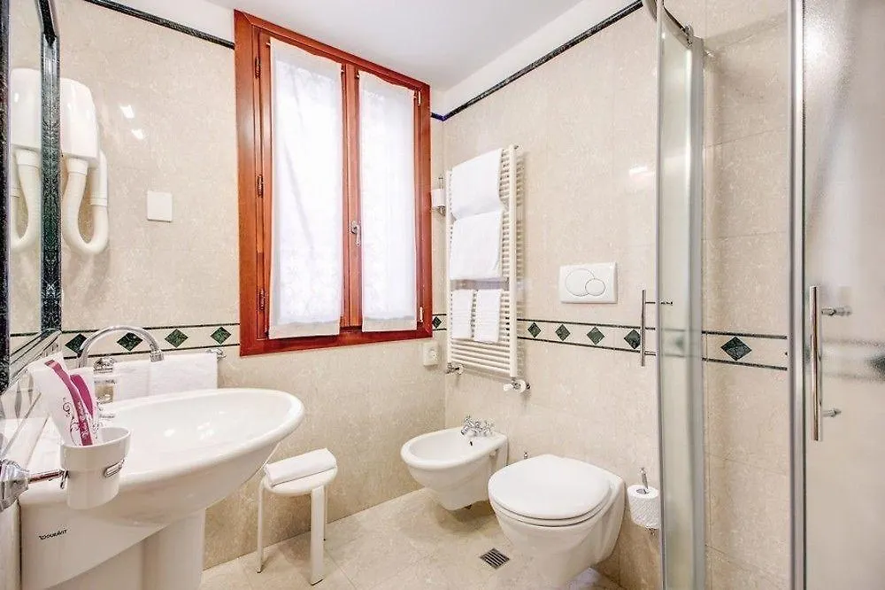 Albergo Basilea Венеция 3*,